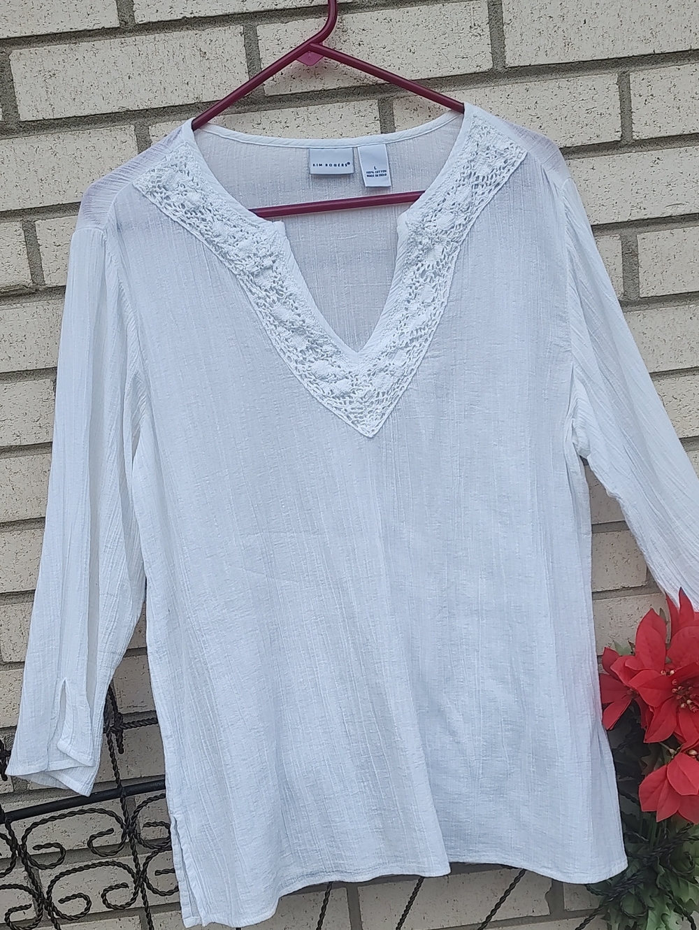 White Cotton V-Neck Lace Trim Women's Top - Picture 6 of 8